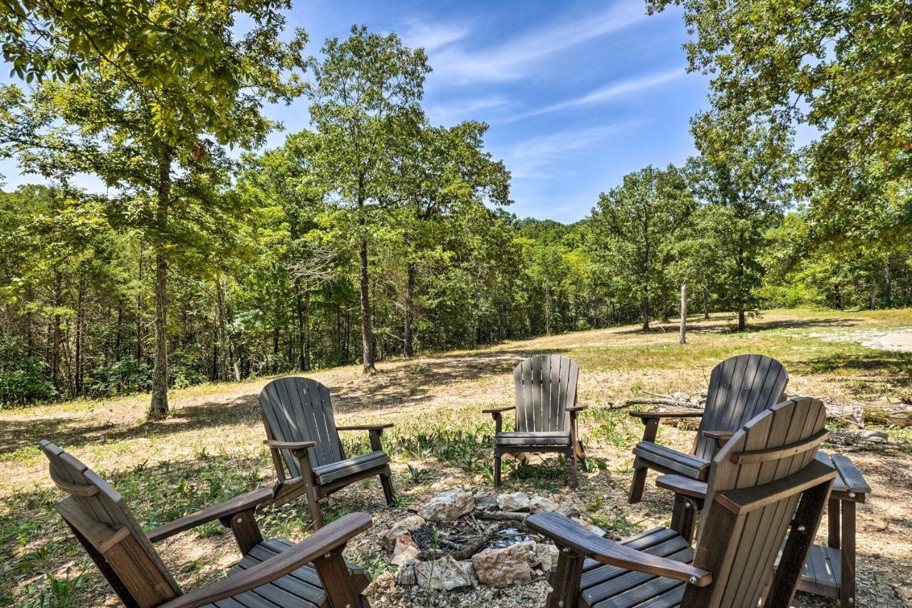 Branson Tiny Home On 52 Acres With Private Lake! Екстериор снимка